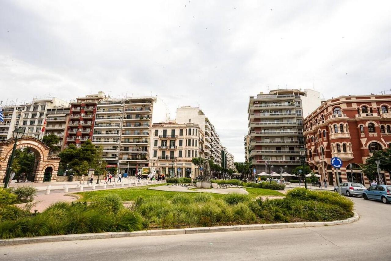 Castle Of Beauty In Thessaloniki Apartment Exterior photo